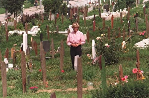 Diana Princess Of Wales Collection: Diana, Princess of Wales makes a three day visit to Bosnia - Herzegovina as part of her