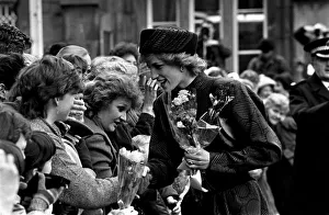 DIANA, THE PRINCESS OF WALES MEETING PEOPLE IN CARLISLE 1993 DIANA, THE PRINCESS OF WALES MEETING PEOPLE IN CARLISLE 1993