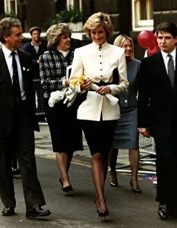 Images Dated 8th March 1989: Diana, Princess of Wales on a visit to St Bartholomew'