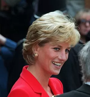 Images Dated 8th October 1996: Diana, Princess of Wales visits London Lighthouse, a centre for people affected by HIV