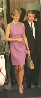 Images Dated 1st November 1996: Diana Princess of Wales, walks outside the Victor Chang Cardiac Research Institute in