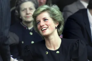 Images Dated 1st July 1990: DIANA, THE PRINCESS OF WALES AT WIMBLEDON TENNIS CHAMPIONSHIPS - JULY 1990