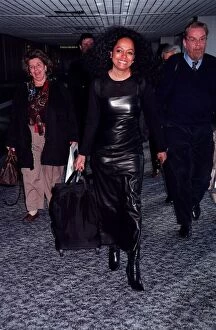 Images Dated 7th April 1998: Diana Ross Singer / Actress April 98 Arriving at Heathrow from New York