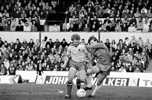 Images Dated 6th February 1982: Division 2 football. Watford 1 v. Chelsea 0. February 1982 LF08-38-031