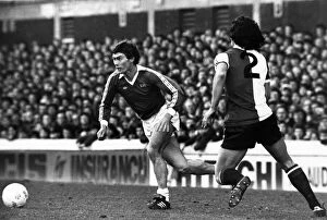 Images Dated 4th March 1978: Division One Football 1977 / 78 Season. Everton v QPR. Dave Thomes beats Dave Clement