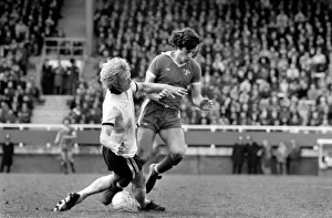 Images Dated 8th April 1977: Division Two football Fulham v Chelsea 1976 / 77 season. Fulham won the match three one