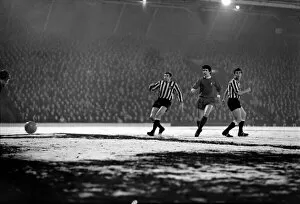 Images Dated 16th February 1970: Division one football Liverpool v Newcastle 1969 / 70 Season. February 1970 70-1714-003