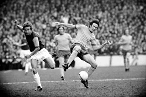 Images Dated 28th April 1975: Division One Football: West Ham F. C. vs. Arsenal F. C. 1974 / 75 Season