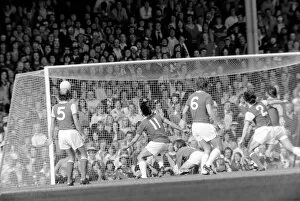 Images Dated 20th September 1975: Division I. Arsenal (2) v. Leicester City (2). September 1975 75-04972-014