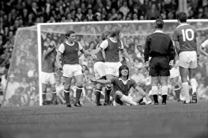 Images Dated 20th September 1975: Division I. Arsenal (2) v. Leicester City (2). September 1975 75-04972-047