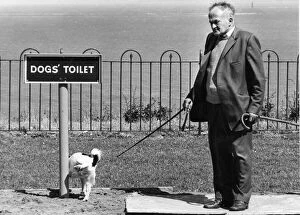 Images Dated 1st June 1985: The dog toilet at Penarth sea front. June 1985