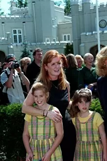 Images Dated 21st July 1998: Duchess Of York July 98 With her tow daughters Eugenie