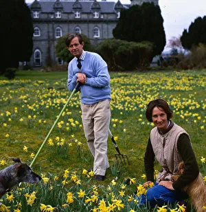 Duke and Duchess of Argyll in garden with dogs April 1988 Duke and Duchess of Argyll in garden with dogs April 1988