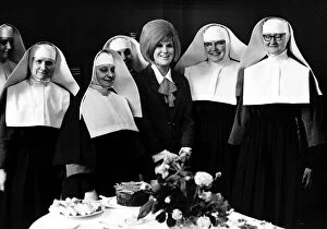 00054 Gallery: Dusty Springfield pictured with nuns