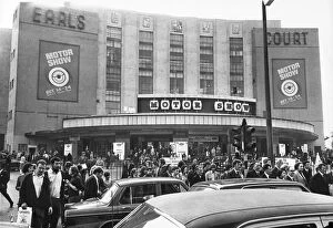 Images Dated 15th October 1970: The Earls Court Motor Show. London Visitors enter