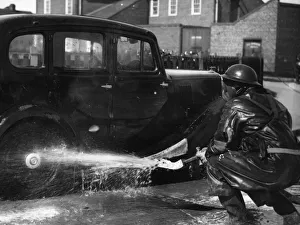 East Hull Auxiliary Fire Service seen here training. Circa 1940 East Hull Auxiliary Fire Service seen here training. Circa 1940