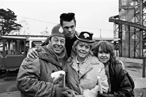 Images Dated 20th November 1985: EastEnders went to Southend, Essex, to film the reunion of runaway Mark Fowler