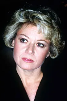 Elaine Paige actress singer - October 1984 Dbase MSI Elaine Paige actress singer - October 1984 Dbase MSI