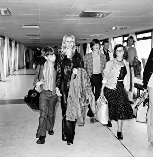 Images Dated 15th April 1975: Elizabeth Harrison, wife of film actor Rex Harrison, with her three children Damian
