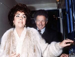 Images Dated 1st February 1982: Elizabeth Taylor February 1982, wearing White Fur coat with Zev Bufman