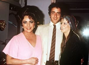 Images Dated 1st June 1981: Elizabeth Taylor June 1981 with son Christopher Wilding