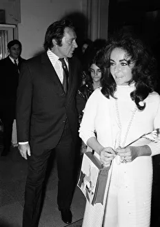 Elizabeth Taylor Oct 1970 and Richard Burton attens Liz' Elizabeth Taylor Oct 1970 and Richard Burton attens Liz'