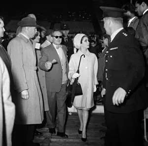 Elizabeth Taylor walking to her seat at Wembley Stadium for the Cassius Clay Elizabeth Taylor walking to her seat at Wembley Stadium for the Cassius Clay