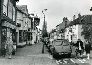 00093 Gallery: Ely Street, Stratford-upon-Avon. 30th April 1984