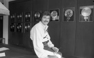 Engelbert Humperdink in his Leicestershire home Engelbert Humperdink in his Leicestershire home
