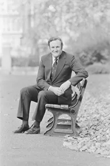 Images Dated 31st October 1974: England Football Manager Don Revie seen here taking the air in Kensington Gardens