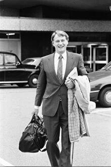 Images Dated 17th October 1985: England manager Bobby Robson all smiles after his team'