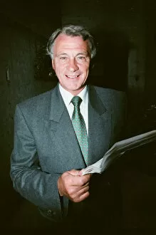 Images Dated 20th August 1989: England manager Bobby Robson with the details of his new England team before announcing