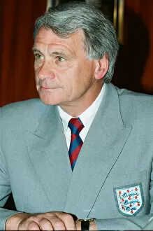 Images Dated 24th May 1990: England manager Bobby Robson speaking during a press conference prior to the England