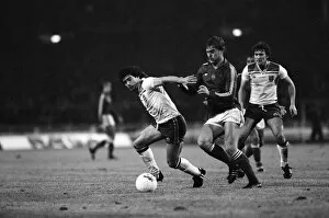Images Dated 18th November 1981: England v Hungary, final score 1-0 to England. FIFA World Cup Group 4