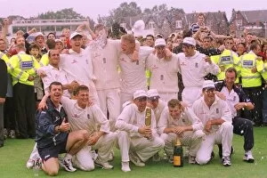 Images Dated 10th August 1998: England v South Africa 5th test at Headingley aug 1998 england team group