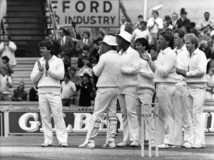England v West Indies 4th test Old Trafford. England players applaud Gardon Greenidge England v West Indies 4th test Old Trafford. England players applaud Gardon Greenidge