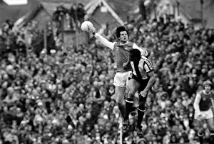 Images Dated 26th April 1980: English Division 1 Football. Arsenal 1 v. West Bromwich Albion 1. April 1980 LF03-04-025