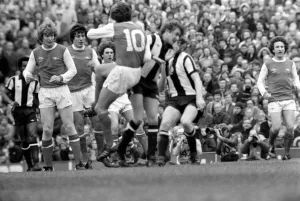 Images Dated 26th April 1980: English Division 1 Football. Arsenal 1 v. West Bromwich Albion 1. April 1980 LF03-04-012