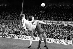 Images Dated 26th April 1980: English Division 1 Football. Crystal Palace 0 v. Liverpool 0. April 1980 LF03-06-038