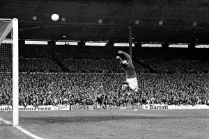 Images Dated 26th April 1980: English Division 1 Football. Crystal Palace 0 v. Liverpool 0. April 1980 LF03-06-027