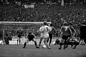 Images Dated 22nd May 1982: English FA Cup Final at Wembley Stadium. Tottenham Hotspur 1 v Queens Park Rangers 1