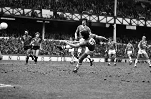 Images Dated 28th January 1984: English FA Cup match at Goodison Park. Everton 0 v Gillingham 0 Graeme Sharpe