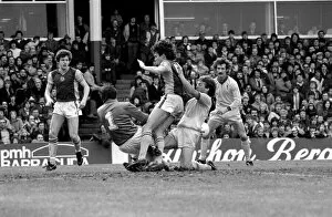 Images Dated 30th January 1982: English League Division One match. Aston Villa 0 v Liverpool 3. January 1982 MF05-15-003
