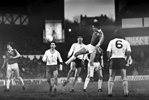 Images Dated 30th January 1982: English League Division One match at Goodison Park. Everton 1 v Tottenham Hotspur 1