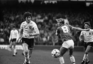 Images Dated 10th December 1983: English League Division One match at Goodison Park Everton 1 v Aston Villa 1