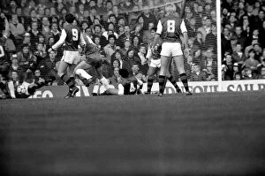 Images Dated 13th November 1982: English League Division One match at Highbury. Arsenal 1 v Everton 1