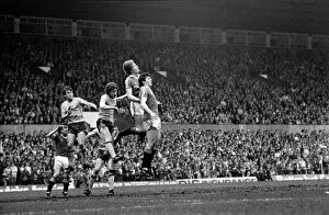 Images Dated 27th March 1982: English League Division One match at Old Trafford. Manchester United 0 v Sunderland 0