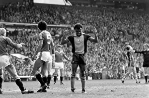 Images Dated 9th April 1983: English League Division One match at Old Trafford Manchester United 1 v