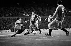 Images Dated 21st January 1984: English League Division One match at Old Trafford Manchester United 3 v Southampton