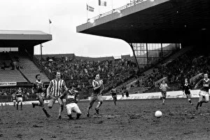 Images Dated 6th March 1982: English League Division Two match. Sheffield Wednesday 1 v Charlton Athletic 1